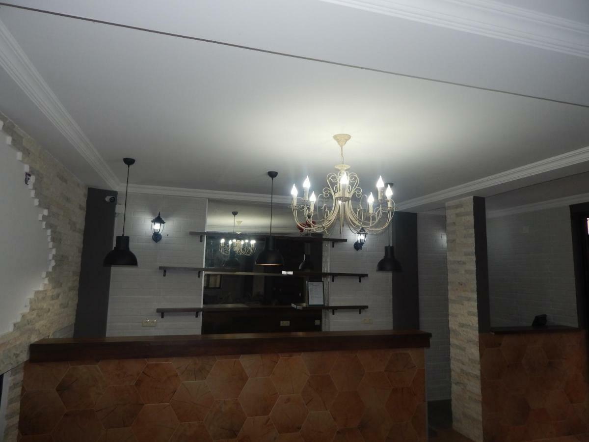 Отель MY HOUSE Батуми Экстерьер фото